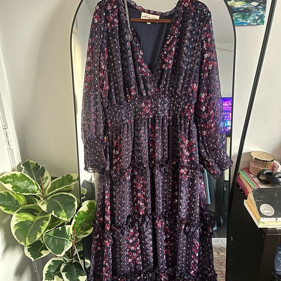 Elegant Floral Maxi Dress - Picture 2 of 6